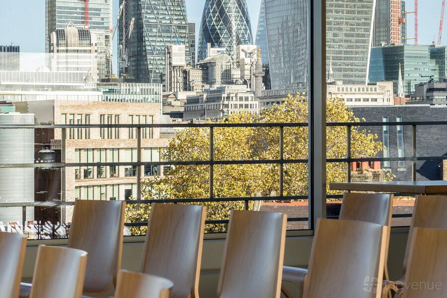 Last-min meeting room space Last-min meeting room space