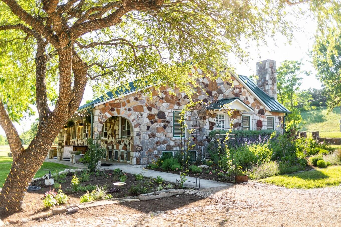 Farmer Homes Rocks Rock Farm House - Texas Rock House - Event Venue Rental - Tagvenue.com