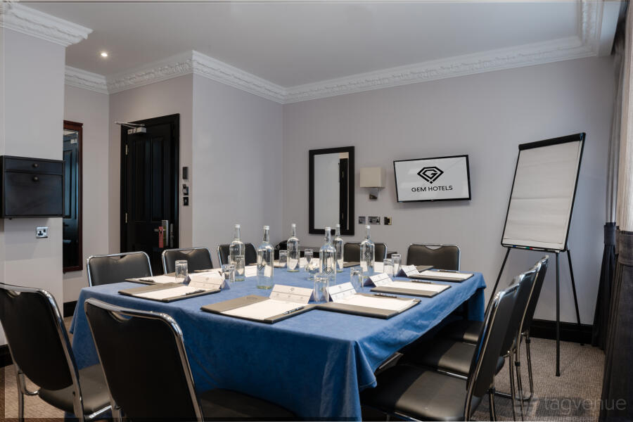 Arlinghton Suite at