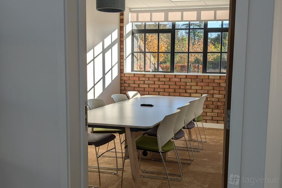 Medium Meeting Room Medium Meeting Room