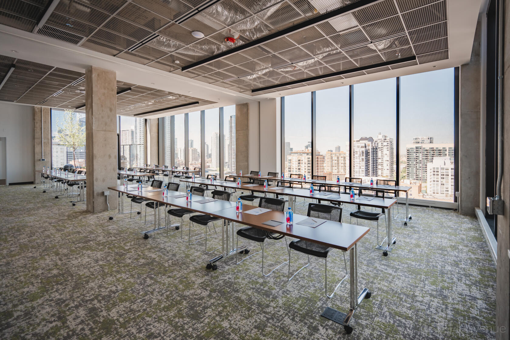 Presentation Room - Full - River North Event Space - Event Venue Rental ...