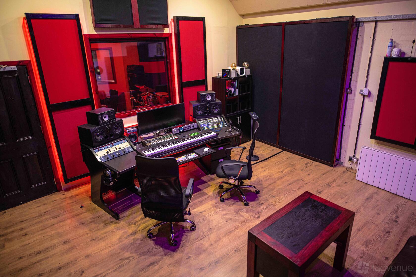 Redording Room Recording Studio - Camden Records - Event Venue Hire - Tagvenue.com