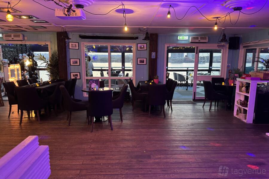 Main Inside & Viewing Deck at