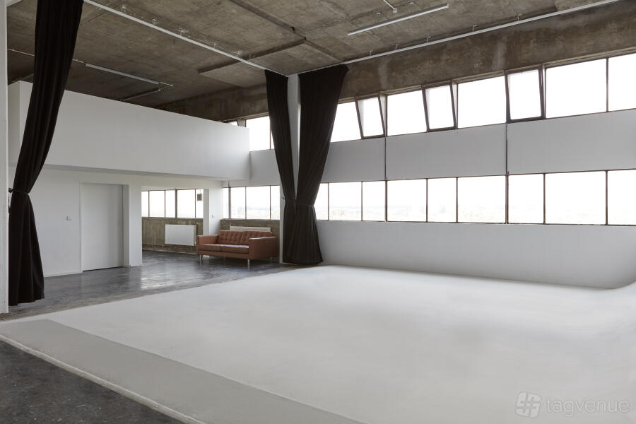 Studio 1 Studio 1