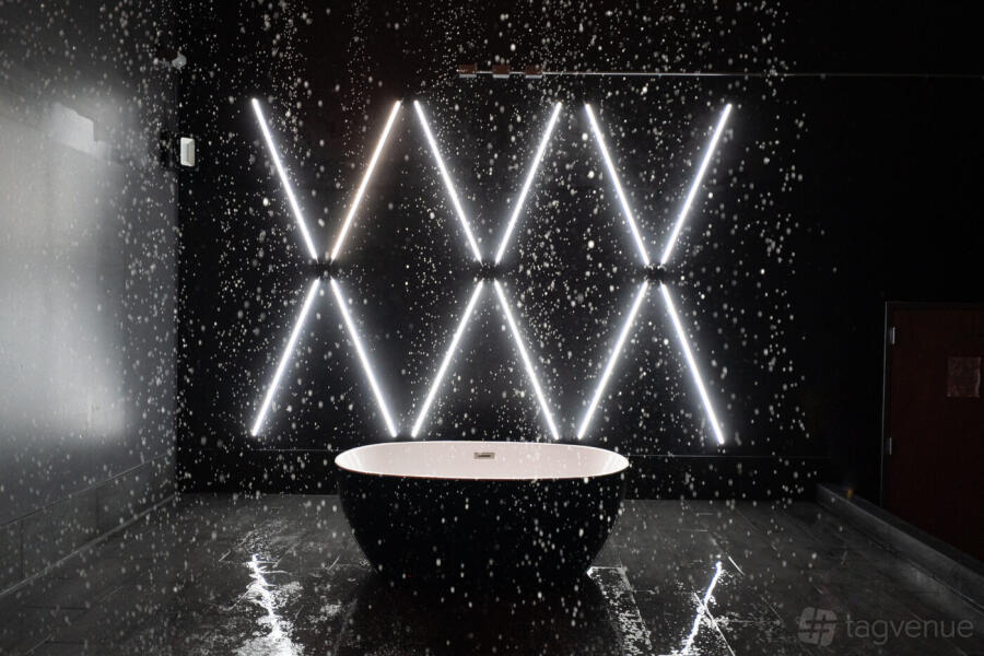 Chi 4 - Rain Room at