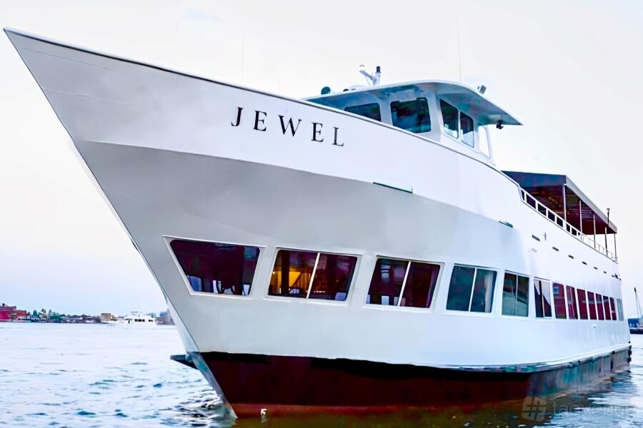 Whole Yacht Whole Yacht