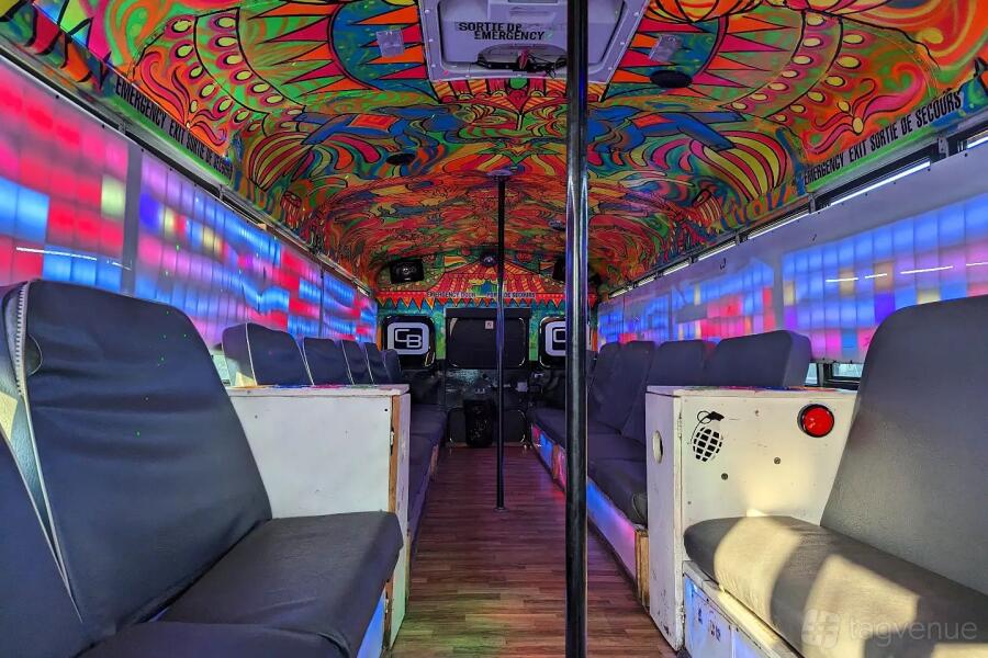 Circusbus Plus 9 at