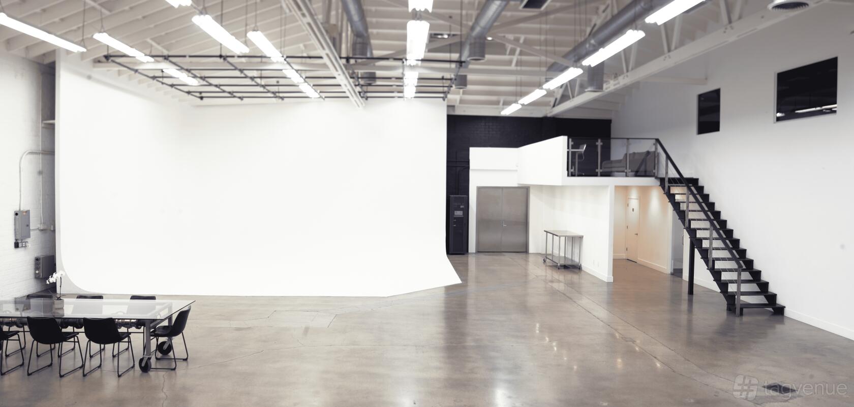Walk In Space Studio Stage 1 - Hubble Studio - Event Venue Rental - Tagvenue.com