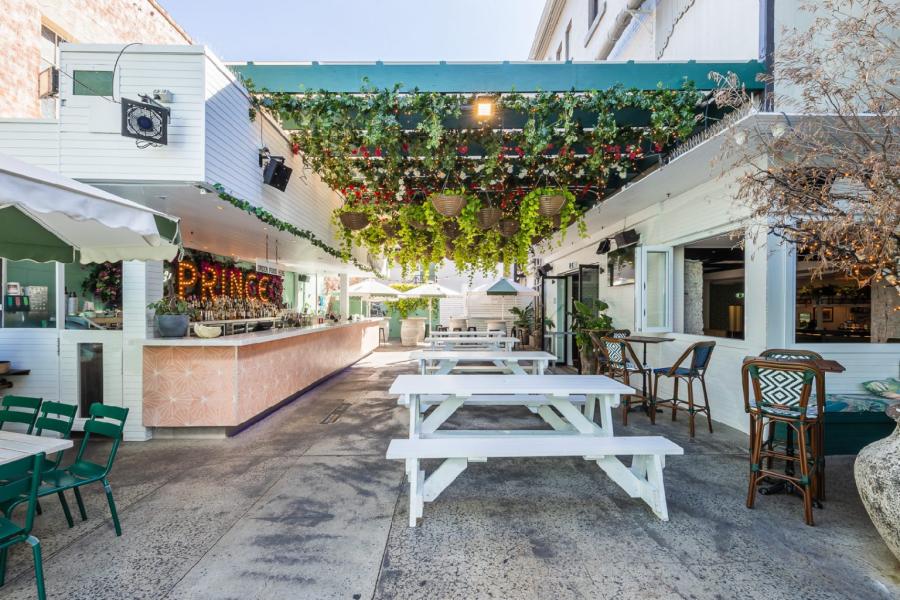 Garden Bar Garden Bar
