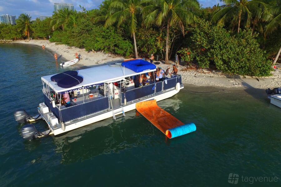 Power Catamaran Power Catamaran