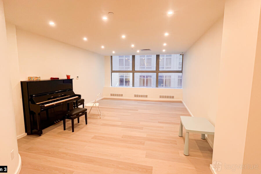 Room 6 at