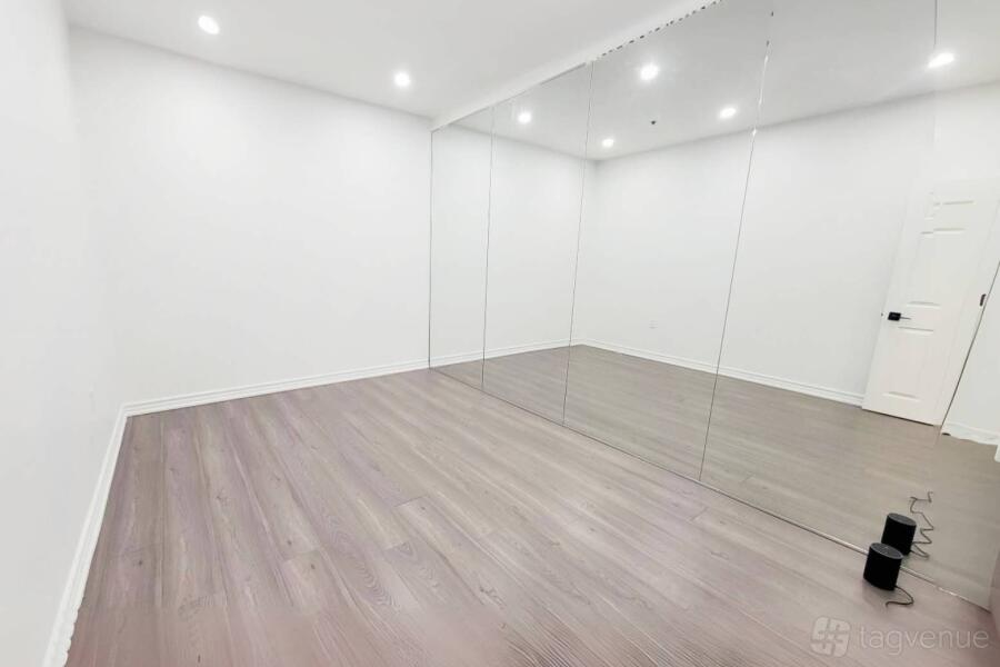 Small Room Small Room
