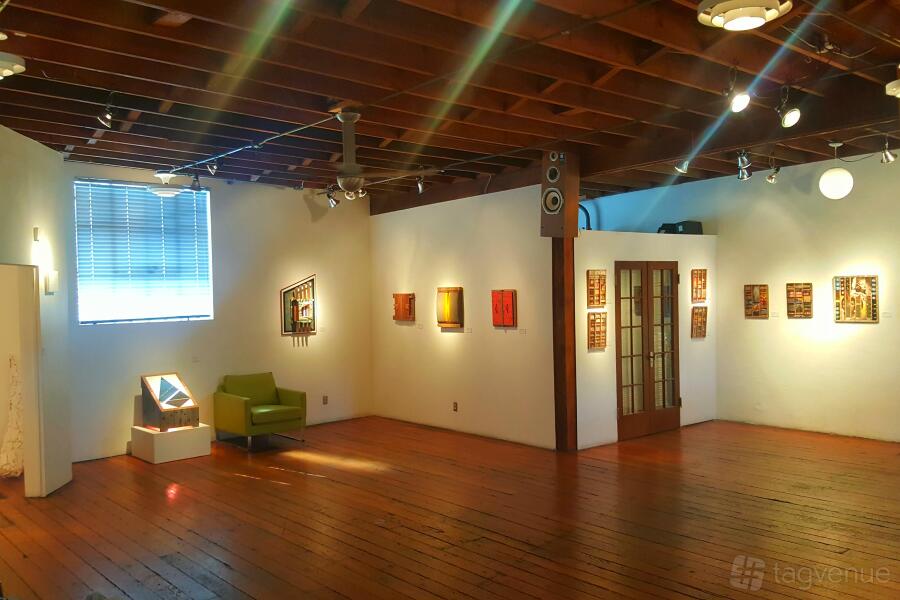 The Loft at Liz's Gallery The Loft at Liz's Gallery