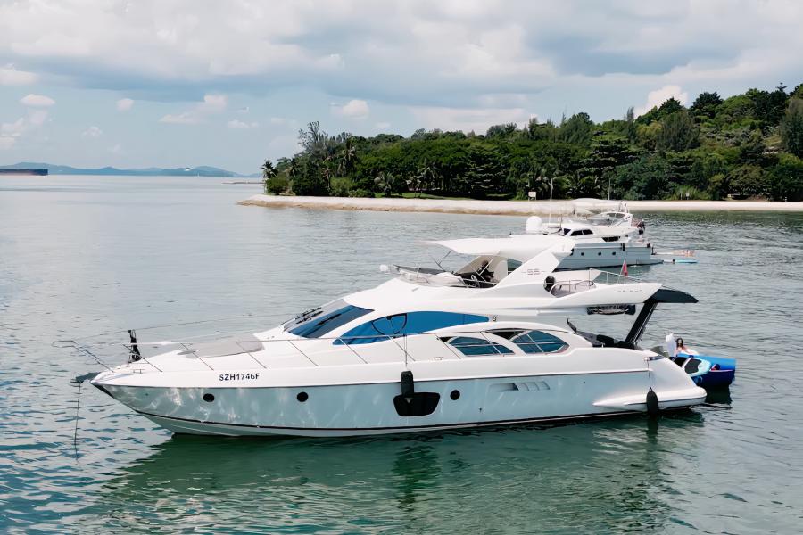 Zen Sea III (Azimut) at