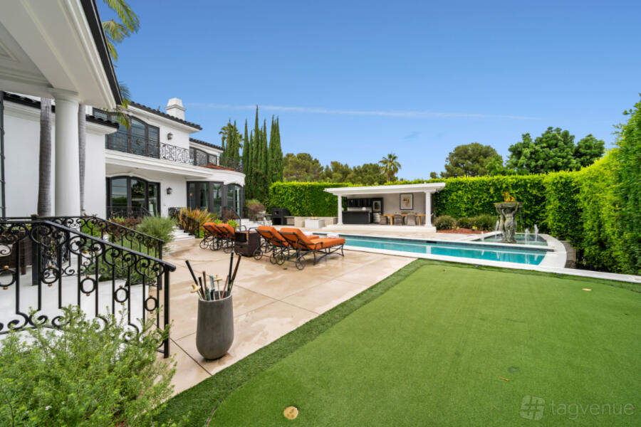Entire Mansion Entire Mansion