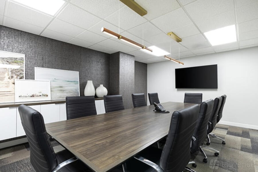 Large Conference Room Large Conference Room
