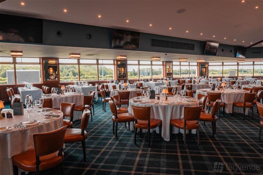 The Club Restaurant & Lounge The Club Restaurant & Lounge