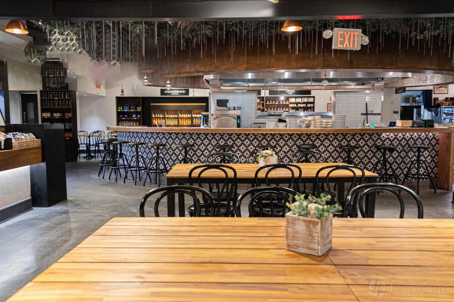 The Grill at Le District