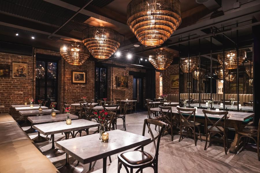 Chandelier Dining Room at