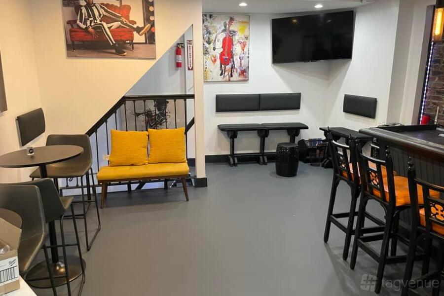 Den of Splendor Lounge Den of Splendor Lounge