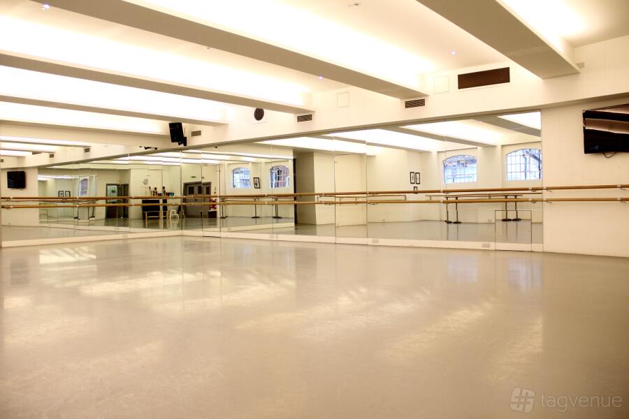 Dance Studio Dance Studio