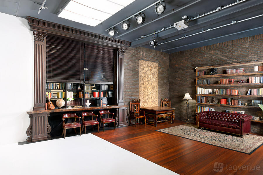 Cabinet library studio & CYC Cabinet library studio & CYC