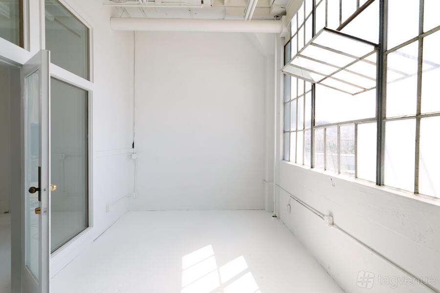 Entire Studio Entire Studio