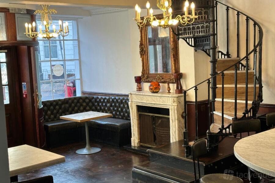 The Calabash Lion Room The Calabash Lion Room