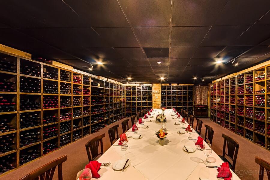 Private Room (Wine Cellar) Private Room (Wine Cellar)