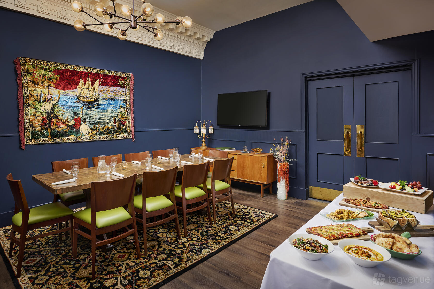Mossop's Social House at Hotel Victoria at Hotel Victoria