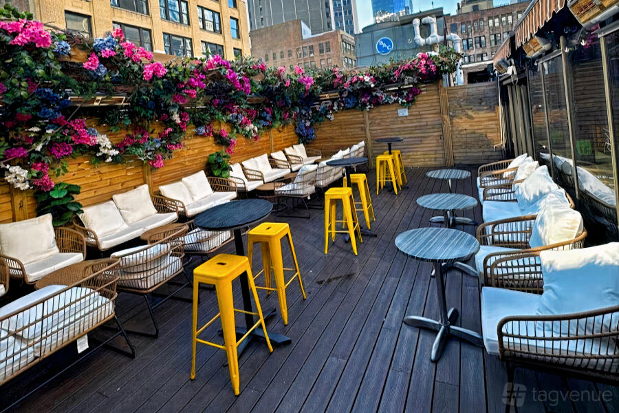 k-32 Rooftop Bar k-32 Rooftop Bar