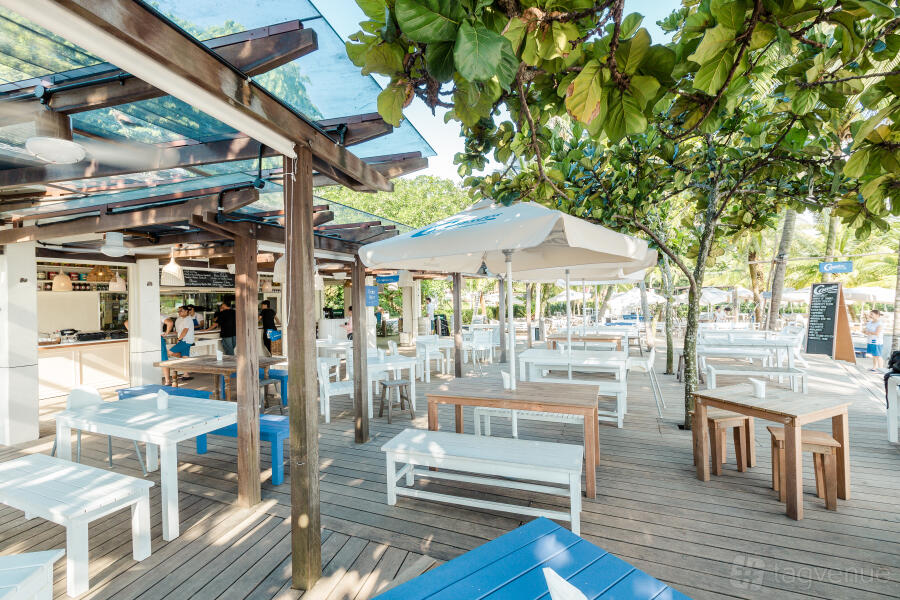 Deck + Beach (Entire Venue) Deck + Beach (Entire Venue)
