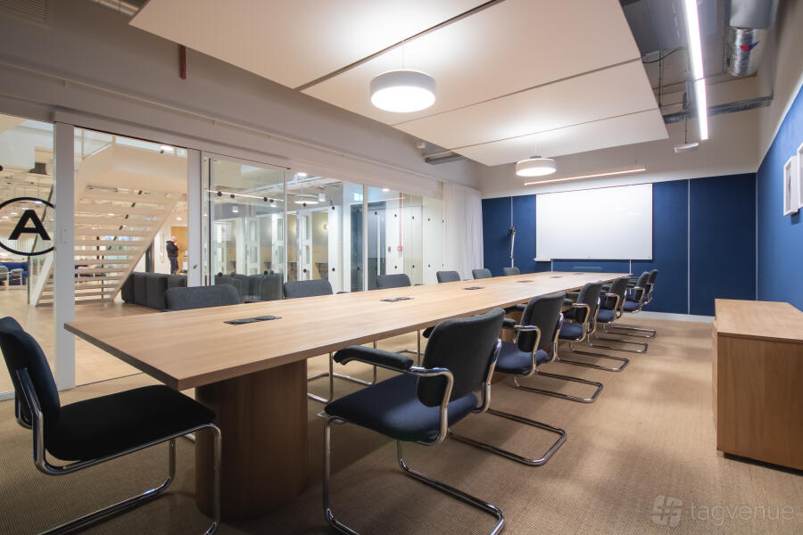 Meeting Room LGA at