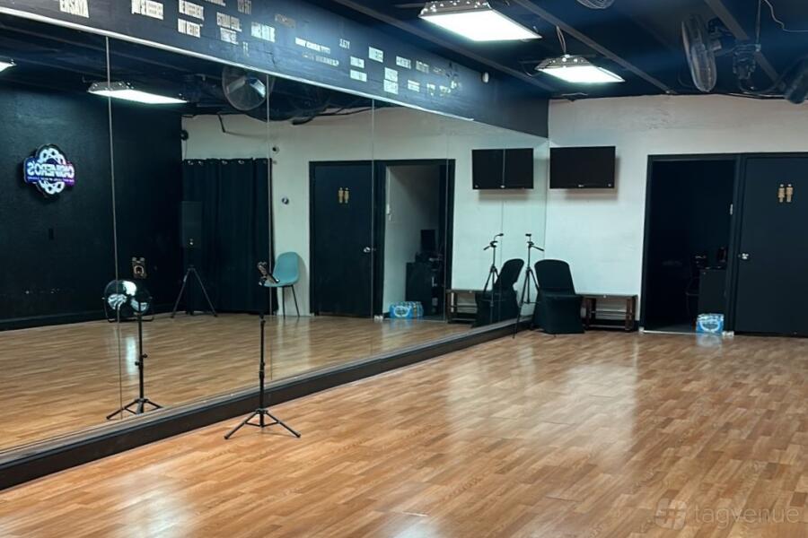 Dance Studio Dance Studio