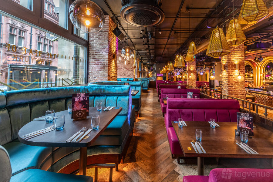 Booths & Private Dining Room Booths & Private Dining Room