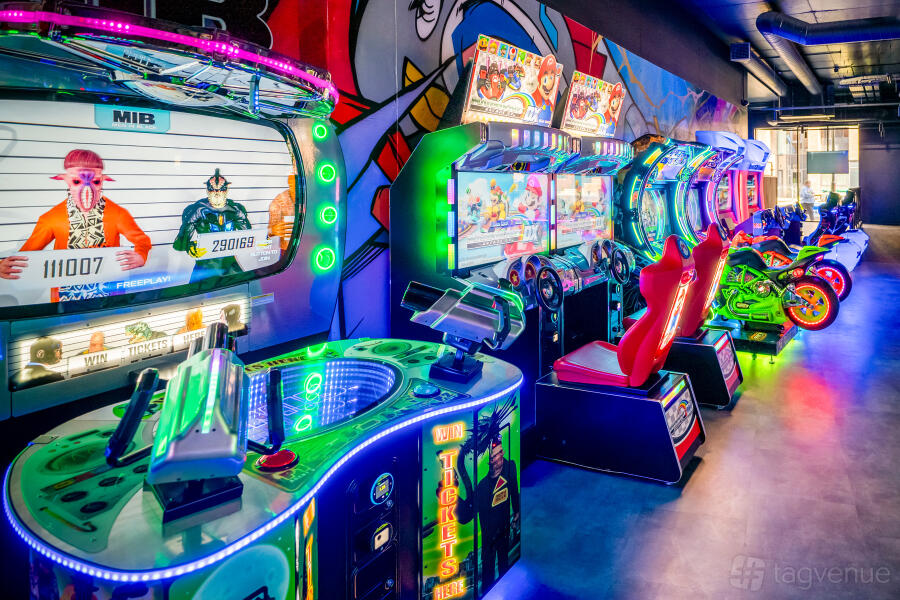Bowl, Break, Sing & Game at