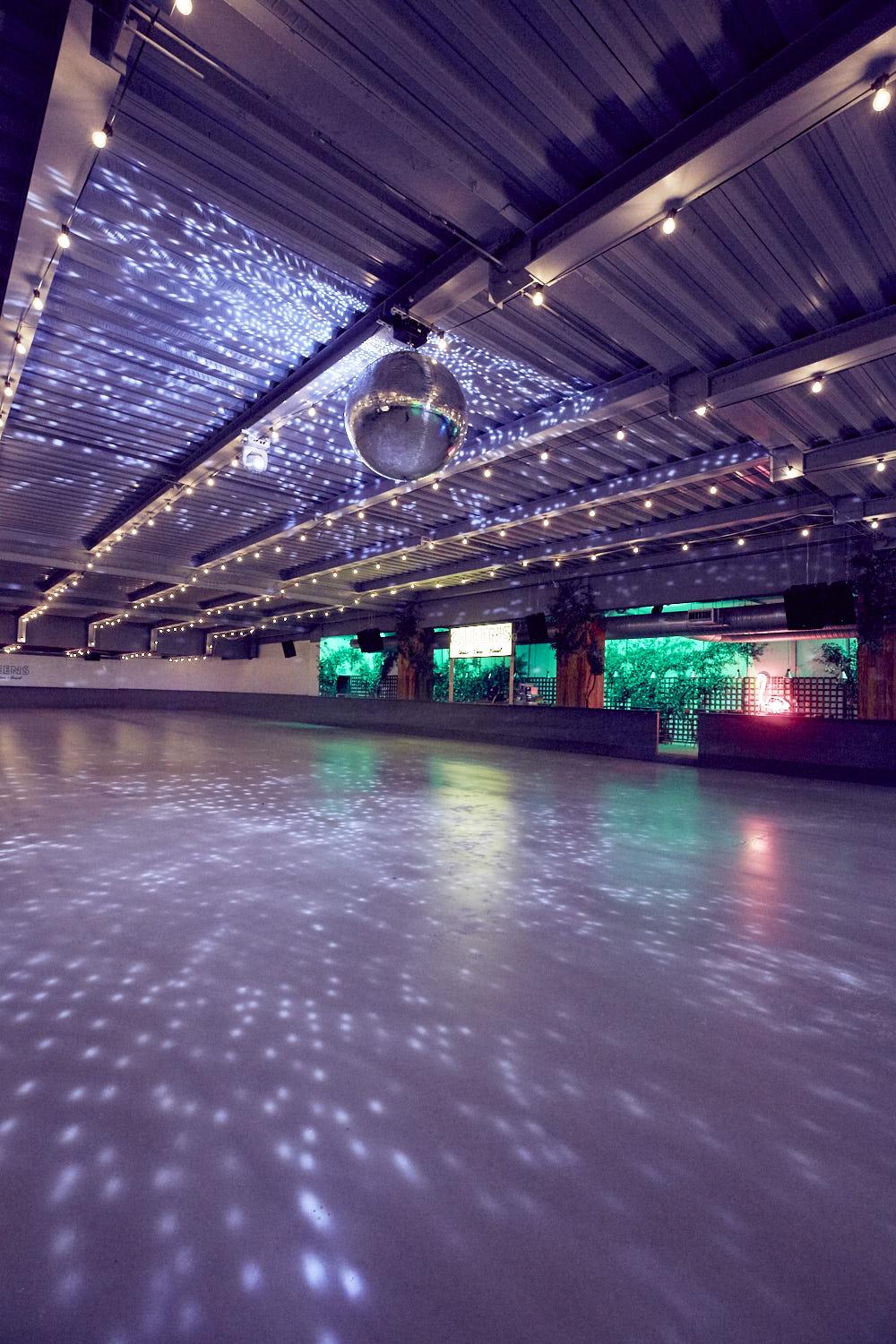 Ice Rink - Queens Skate Dine Bowl - Event Venue Hire - Tagvenue.com