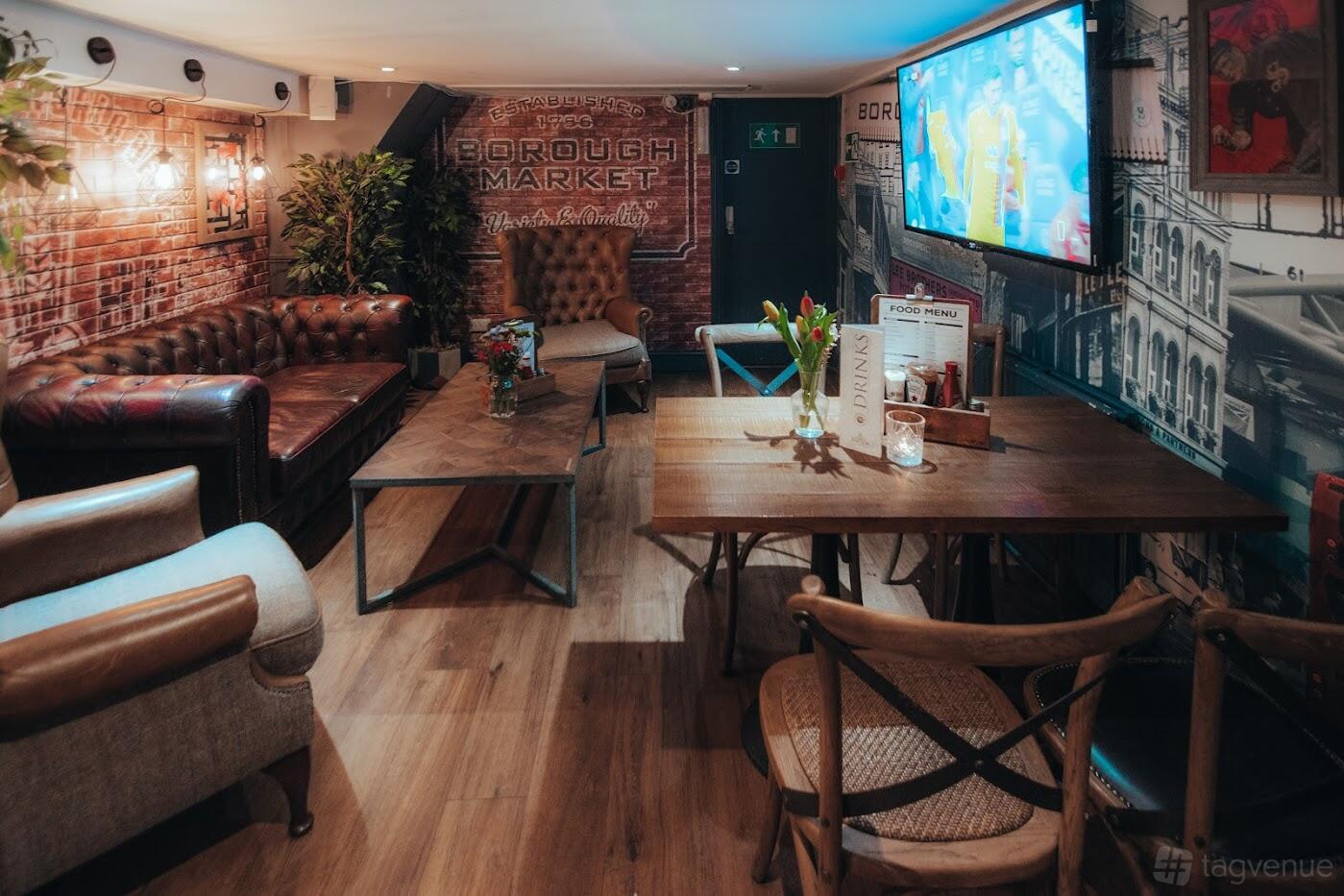 The Lounge Room - St Christophers Inn - Event Venue Hire - Tagvenue.com