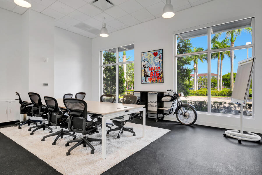 Trendy Medium Conference Room at
