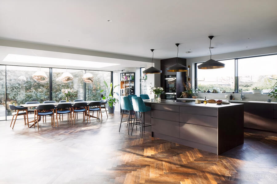 Main Lounge, Dining & Kitchen at