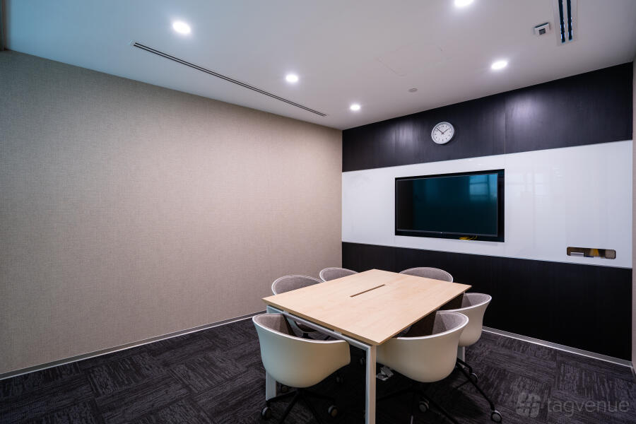 Marina Bay Meeting Room at