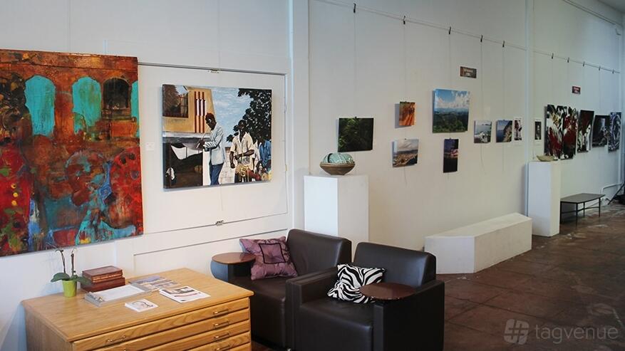 Photography studio with skylight in store front gallery - RBA Creative ...