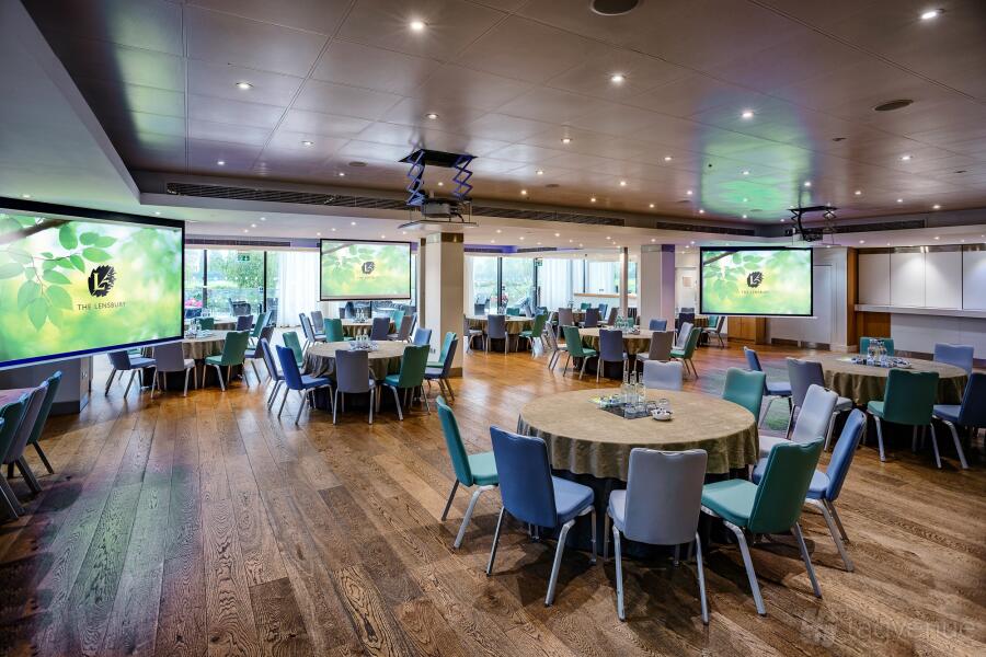 Thames View Suite at The Lensbury