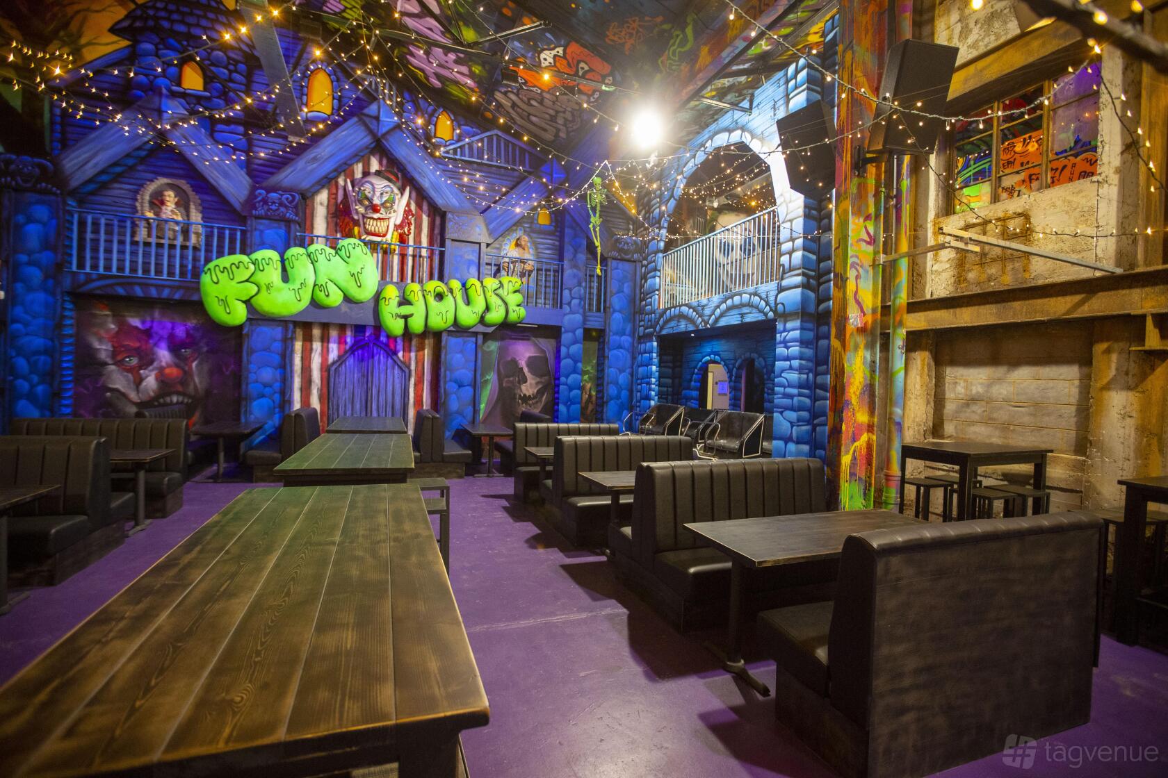 Back Bar Space Golf Fang Glasgow Event Venue Hire Tagvenue back-bar-space-golf-fang-glasgow-event-venue-hire-tagvenue