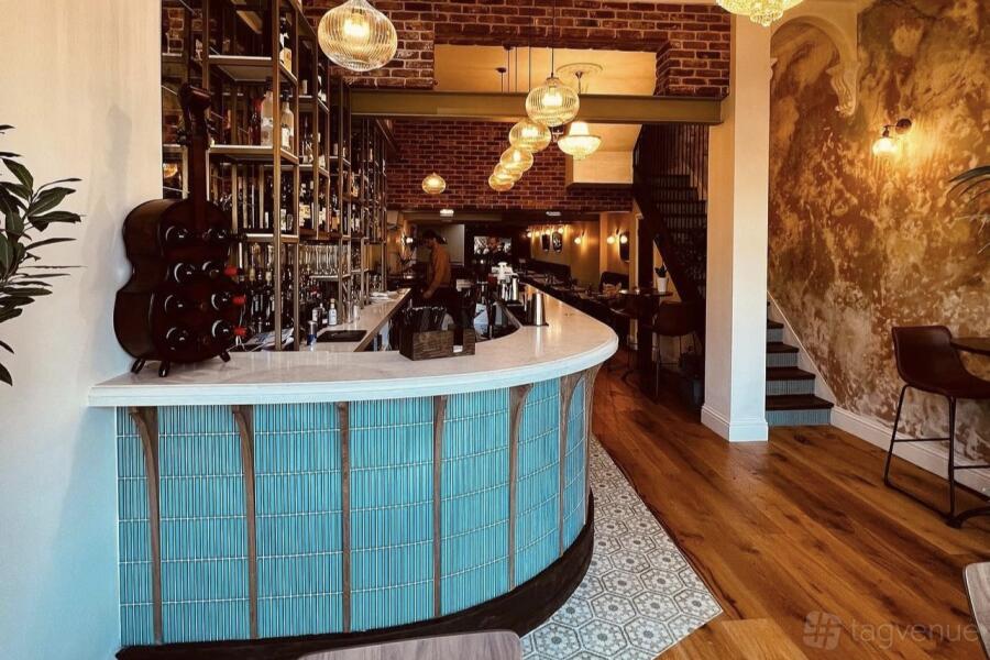 Entire Restaurant Entire Restaurant