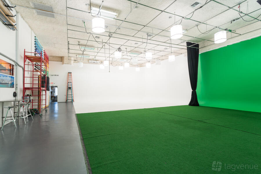 Full Studio at Grove Studios