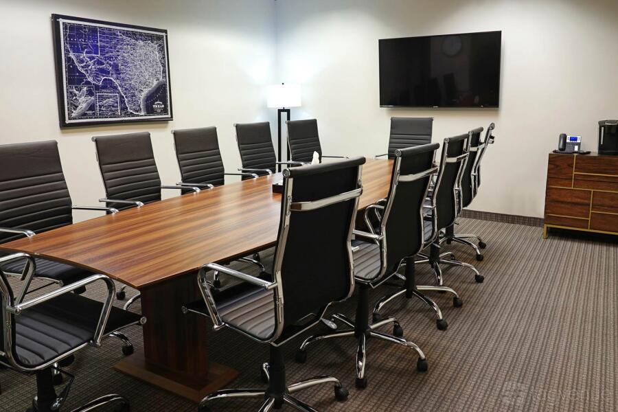 Large Conference Room Large Conference Room