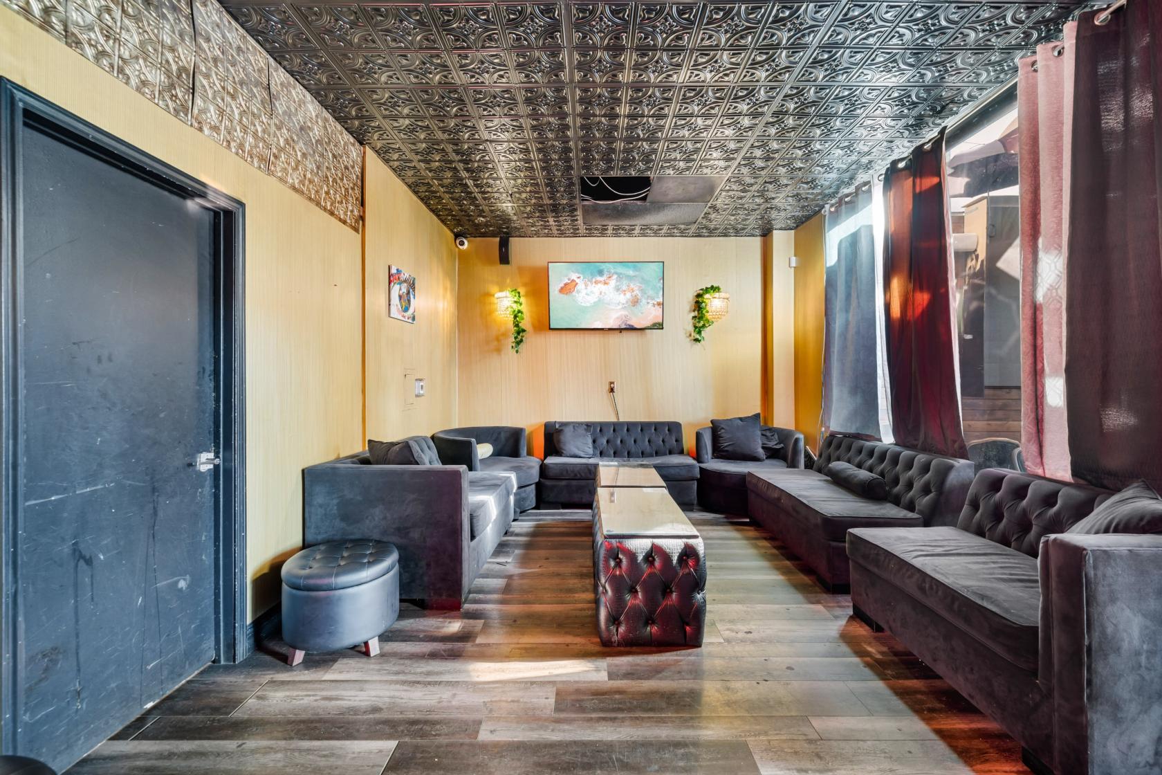 VIP Room - Sunset Rooftop - Event Venue Rental - Tagvenue.com