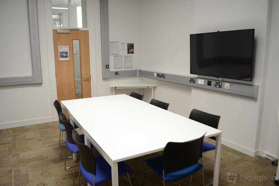 Small Meeting Room Small Meeting Room
