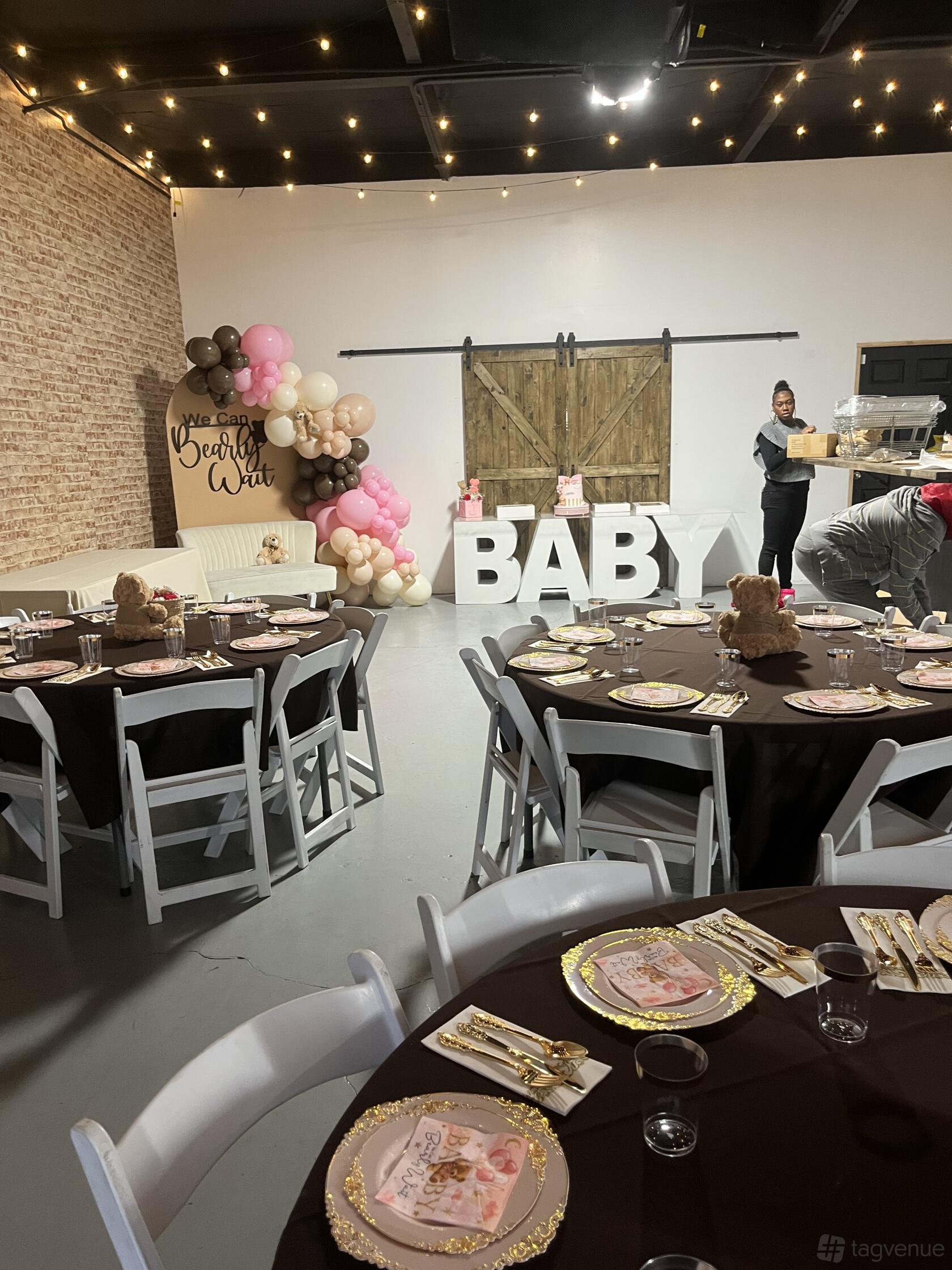 Rustic Event Space - Yaya’s Showroom - Event Venue Rental - Tagvenue.com